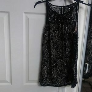 White House Black Market dressie tank